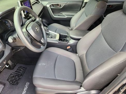 Used 2025 Toyota RAV4 LE image 12