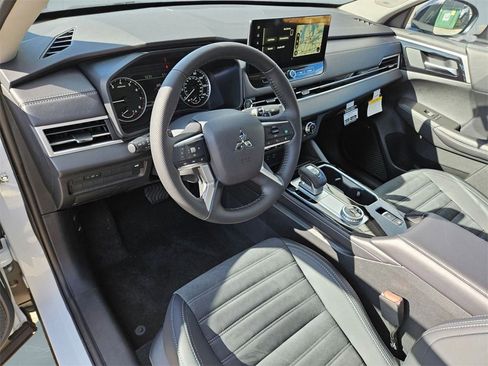 New 2025 Mitsubishi Outlander Trail Edition image 11