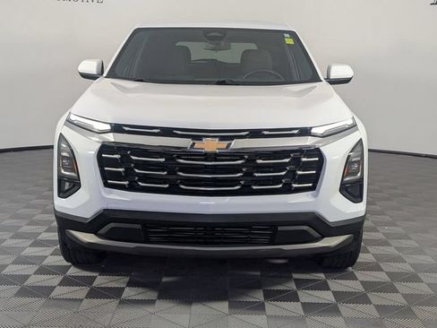 Used 2025 Chevrolet Equinox LT FWD image 3