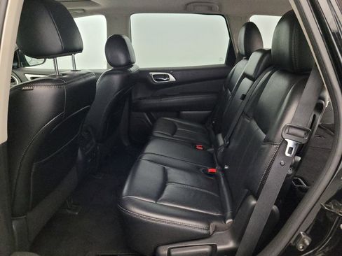 Used 2017 Nissan Pathfinder SL w/ SL Premium Package AWD/4WD image 18