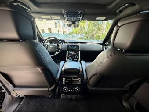 Used 2019 Land Rover Range Rover Supercharged image 32