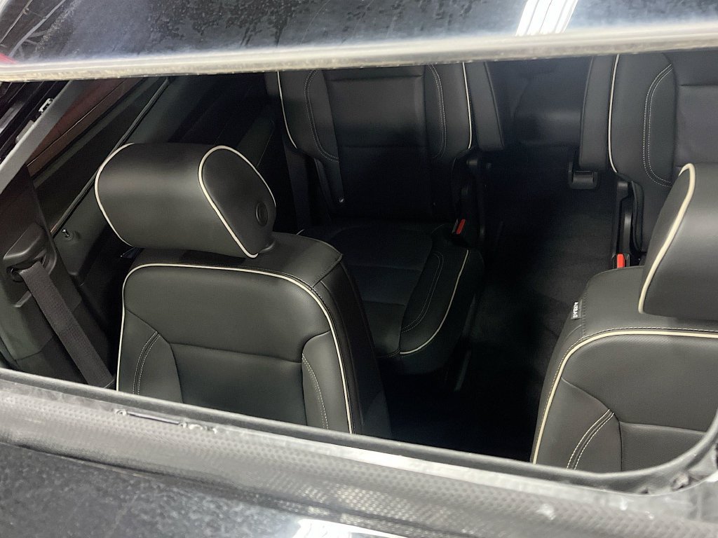 Used 2023 Chevrolet Traverse Premier w/ LPO, Floor Liner Package AWD/4WD image 23
