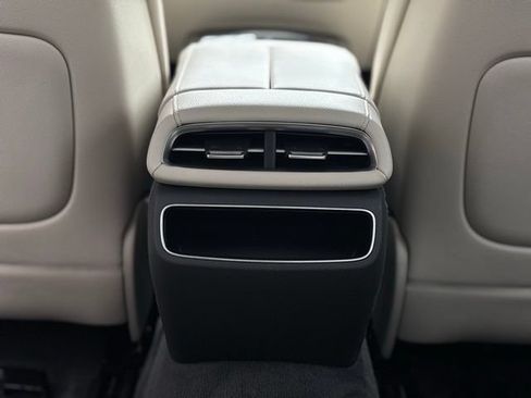 Used 2021 Genesis G80 2.5T AWD/4WD image 42