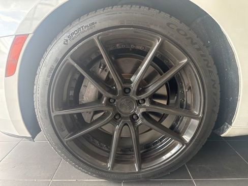 Used 2016 Cadillac XTS Luxury FWD image 2