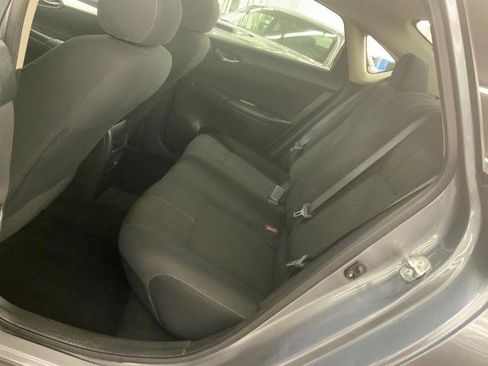 Used 2017 Nissan Sentra S image 13
