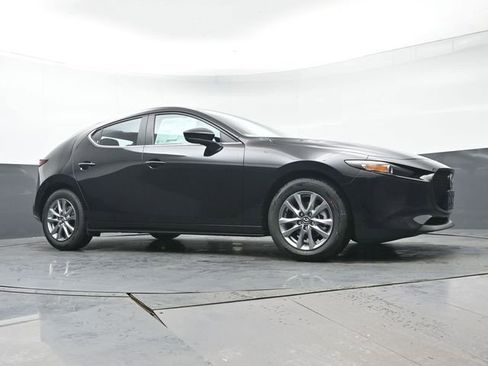 Used 2025 MAZDA MAZDA3 s FWD image 32