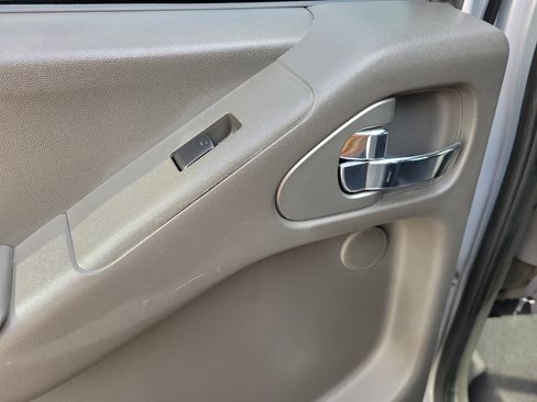 Used 2019 Nissan Frontier PRO-4X image 22