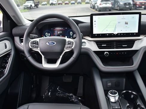 New 2026 Ford Explorer Active AWD/4WD image 17