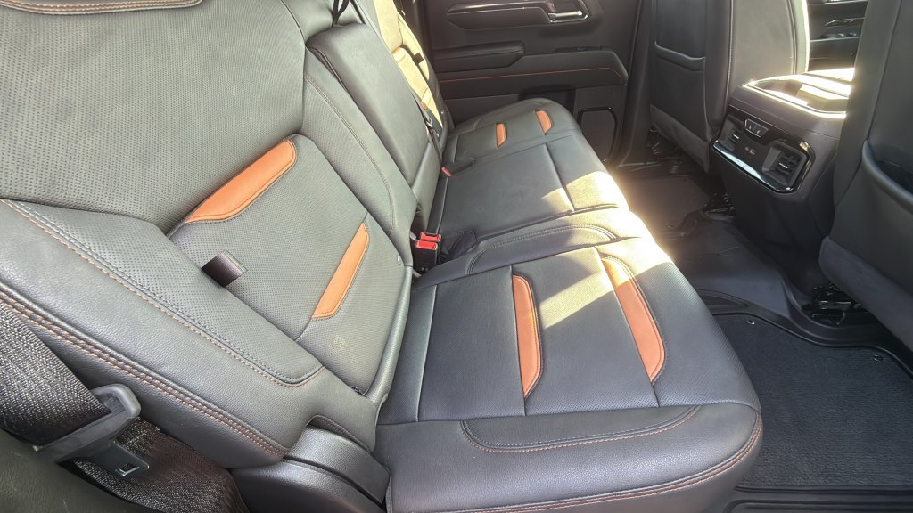 Used 2024 GMC Sierra 1500 AT4 w/ AT4 Premium Package AWD/4WD image 6