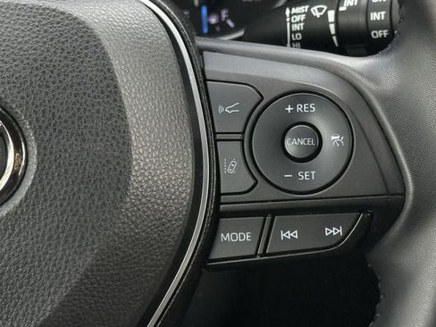 Used 2022 Toyota RAV4 SE AWD/4WD image 15