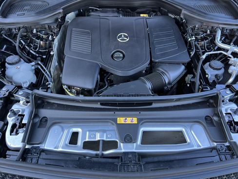 Certified 2025 Mercedes-Benz GLC 300 4MATIC image 35