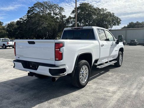Used 2025 Chevrolet Silverado 2500 LTZ w/ Z71 Chrome Sport Edition image 9
