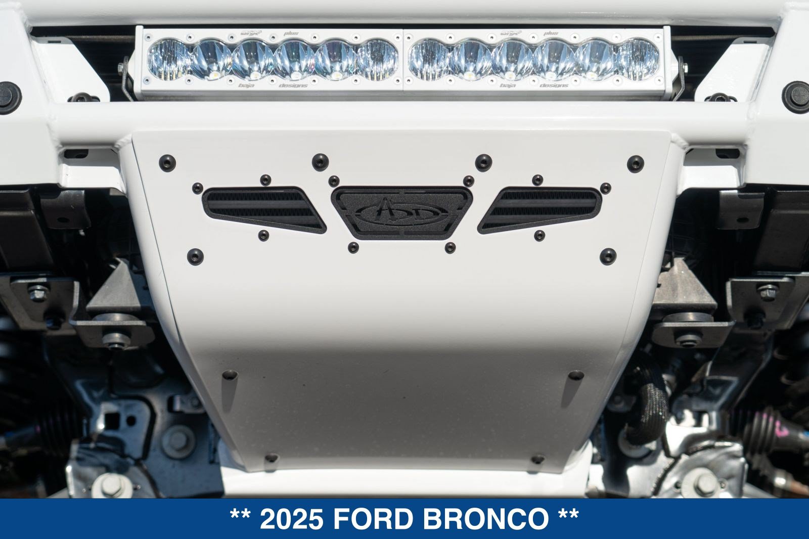 Used 2025 Ford Bronco Heritage Edition AWD/4WD image 15