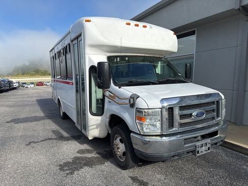 Used 2013 Ford E-350 and Econoline 350 Super Duty w/ Shuttle Bus Prep Pkg image 3