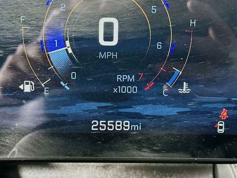 Used 2025 Chevrolet Equinox LT image 19