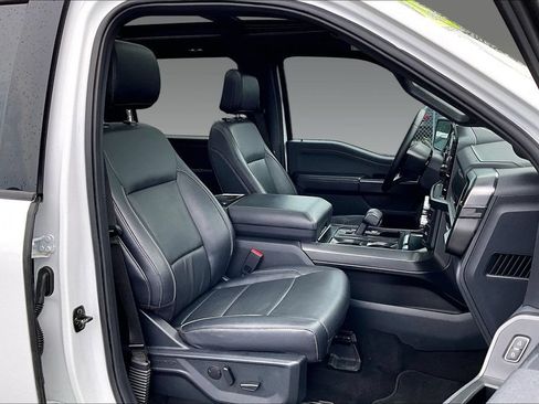 Used 2025 Ford F150 Lariat AWD/4WD image 4