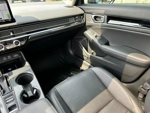 Used 2023 Honda Civic Touring image 15
