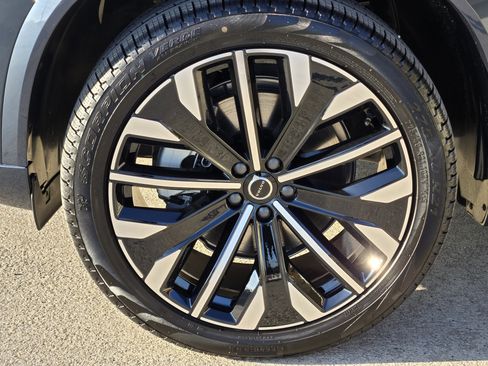 New 2026 Volvo XC90 B6 Ultra w/ Protection Package Premier image 13