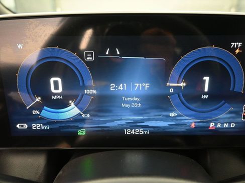 Used 2025 Chevrolet Equinox EV RS FWD image 20