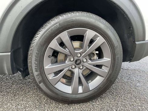 Certified 2023 Ford Explorer XLT w/ Equipment Group 202A image 10