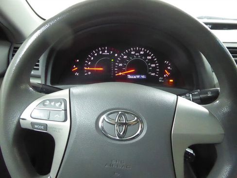 Used 2009 Toyota Camry image 11