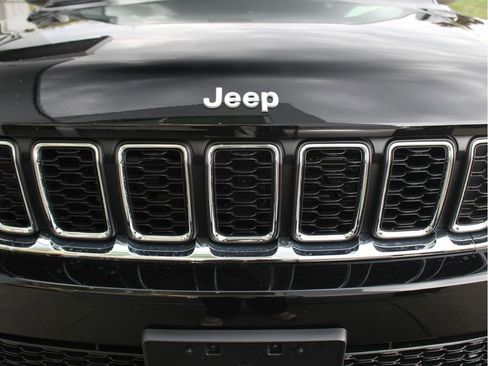 New 2025 Jeep Grand Cherokee Laredo X w/ Luxury Tech Group I image 35