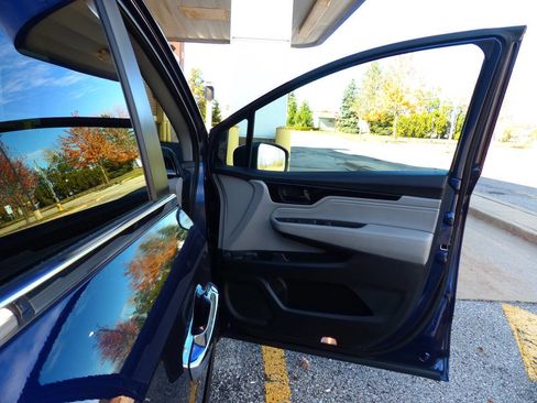 Used 2023 Honda Odyssey Touring image 40