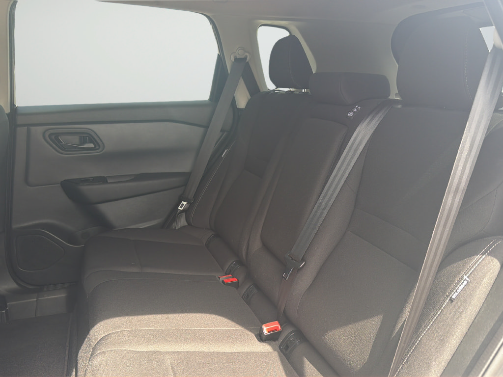 Certified 2025 Nissan Rogue S FWD image 28
