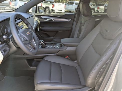 New 2026 Cadillac XT5 Luxury image 24