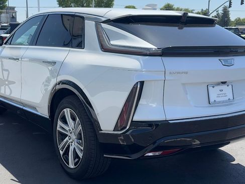 Certified 2024 Cadillac Lyriq Tech w/ Driver Assist Package AWD/4WD image 6
