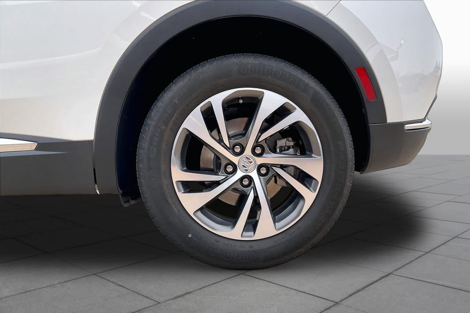 Used 2023 Buick Envision Essence AWD/4WD image 12