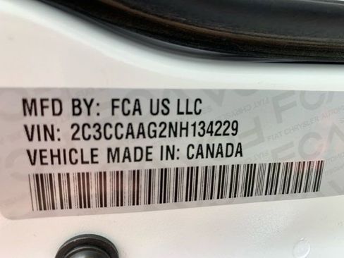 Used 2022 Chrysler 300 Touring w/ Sport Appearance Package image 41