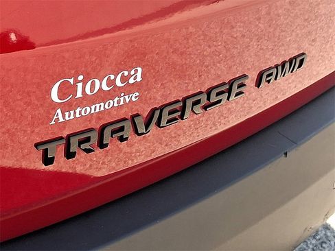 Used 2022 Chevrolet Traverse RS w/ LPO, Cargo Package image 32