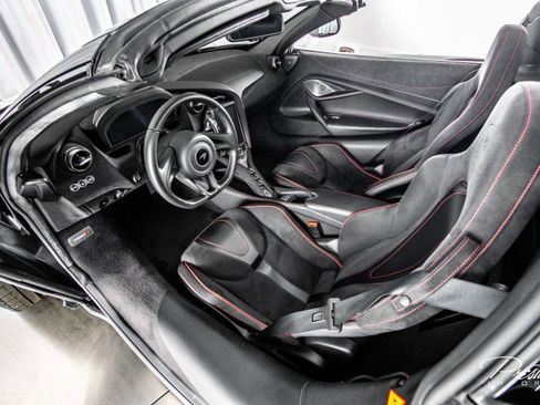 Used 2022 McLaren 720S Spider image 46