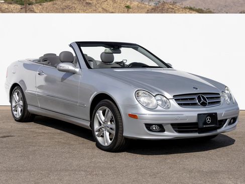 Used 2007 Mercedes-Benz CLK 350 Cabriolet image 9