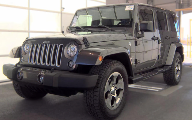 Used 2017 Jeep Wrangler Unlimited Sahara w/ Connectivity Group AWD/4WD image 1