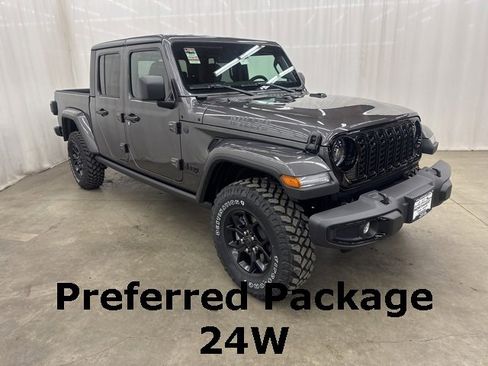 Used 2025 Jeep Gladiator Willys image 1