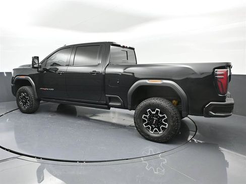 Used 2024 GMC Sierra 2500 AT4X AWD/4WD image 29
