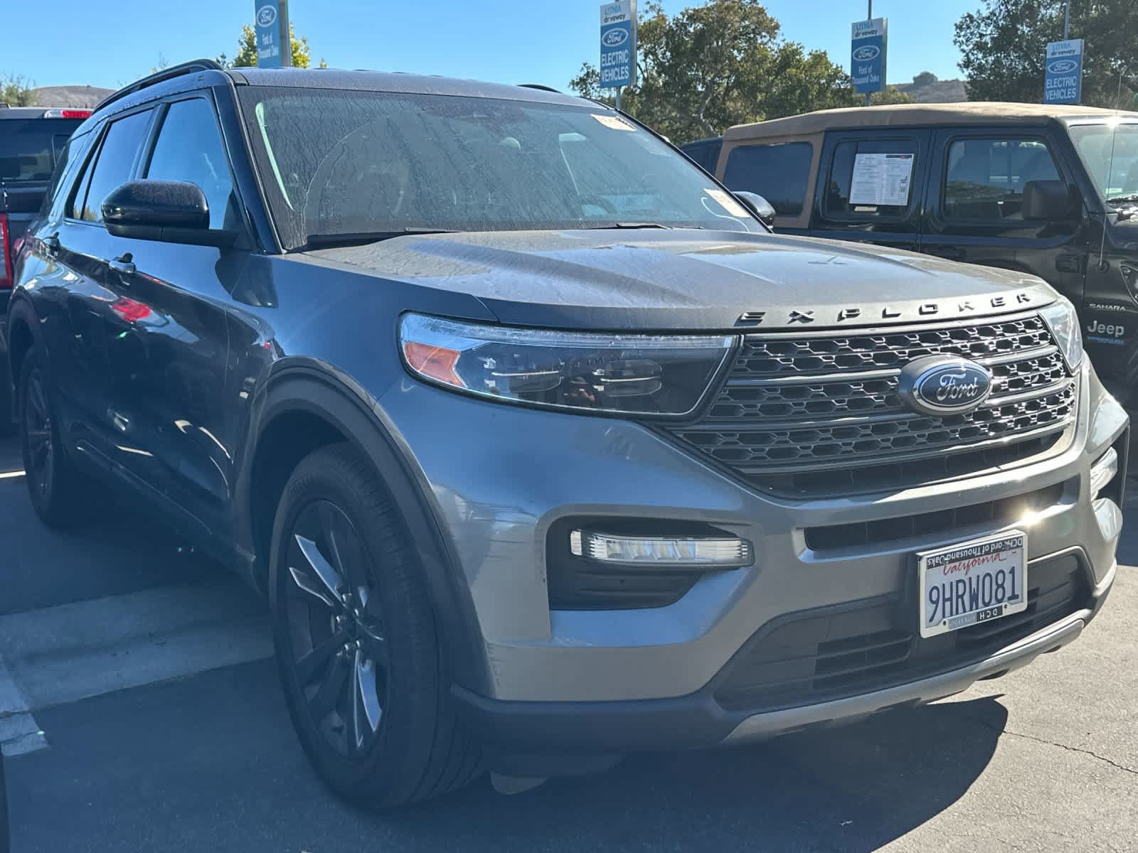 Used 2023 Ford Explorer XLT w/ Equipment Group 202A RWD image 3