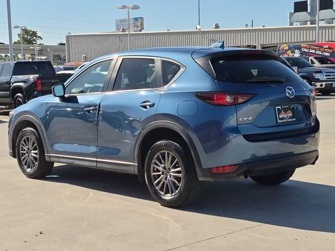 Used 2017 MAZDA CX-5 Touring w/ Preferred Equipment Package FWD image 4