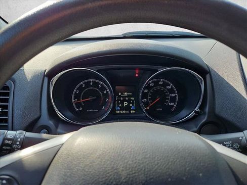 Used 2025 Mitsubishi Outlander Sport AWD image 11
