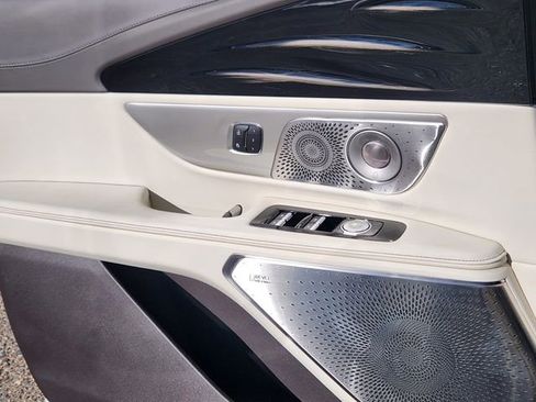 New 2026 Lincoln Nautilus Black Label image 9