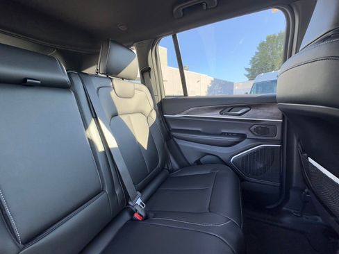 New 2026 Jeep Grand Cherokee Limited w/ Limited Altitude Package image 23