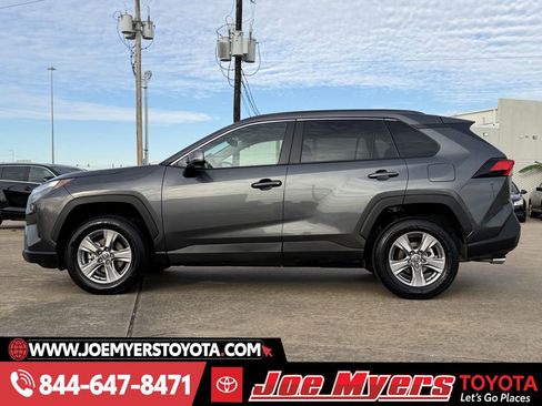 Used 2025 Toyota RAV4 XLE image 6