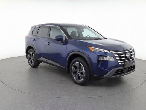 Used 2025 Nissan Rogue SV FWD image 2