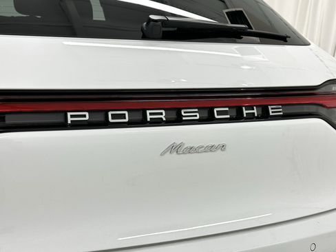 Certified 2024 Porsche Macan image 60