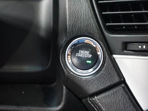 Used 2018 Chevrolet Suburban Premier image 29