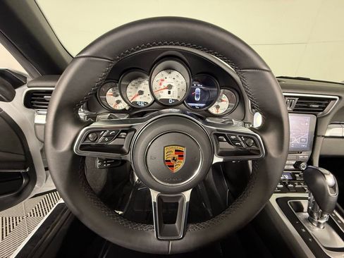 Certified 2019 Porsche 911 Carrera S image 37