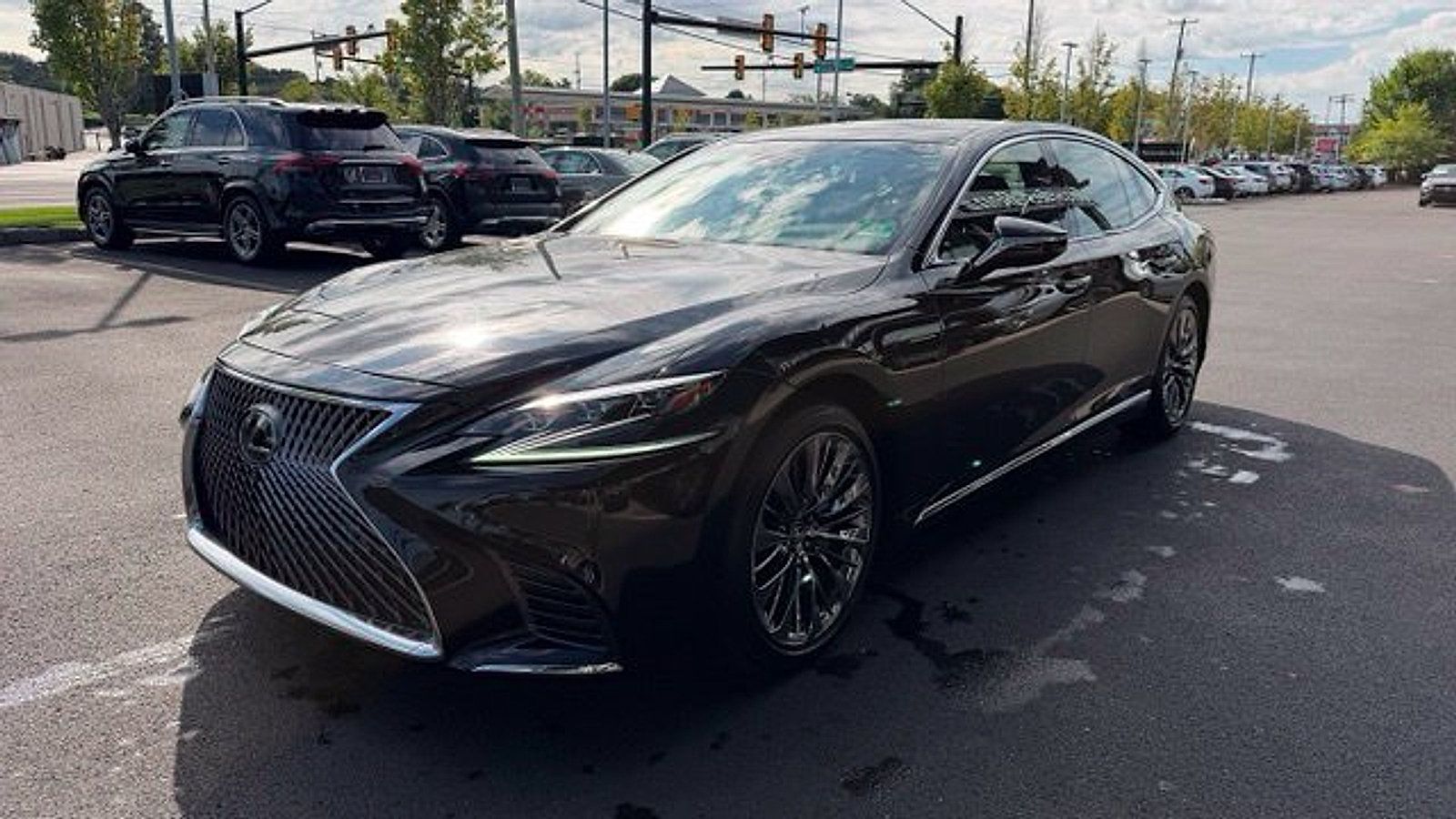 Used 2018 Lexus LS 500 AWD w/ Luxury Package image 3