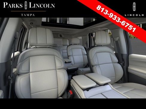 New 2026 Lincoln Navigator Reserve AWD/4WD image 10